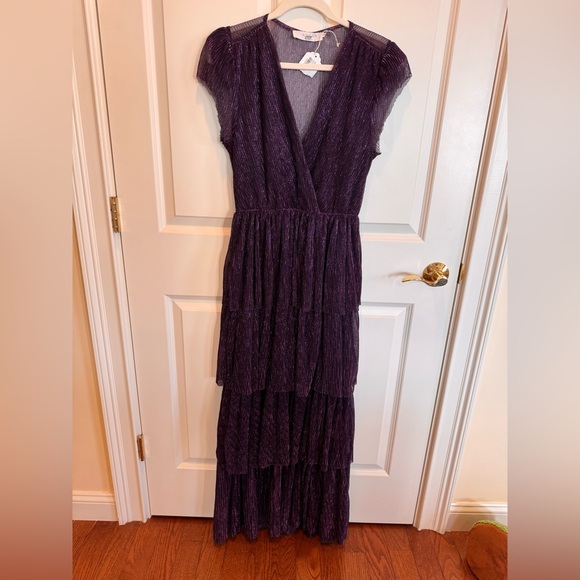 Astr Shimmering Sleeveless Danielle Purple layered Dress 💜 - Picture 2 of 5